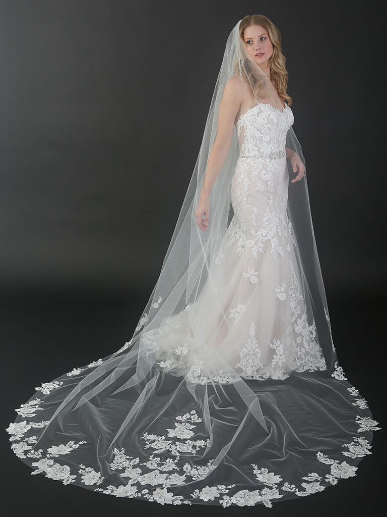 Farrah with Veil (Bel Aire Bridal Veil V7440C) main image 0